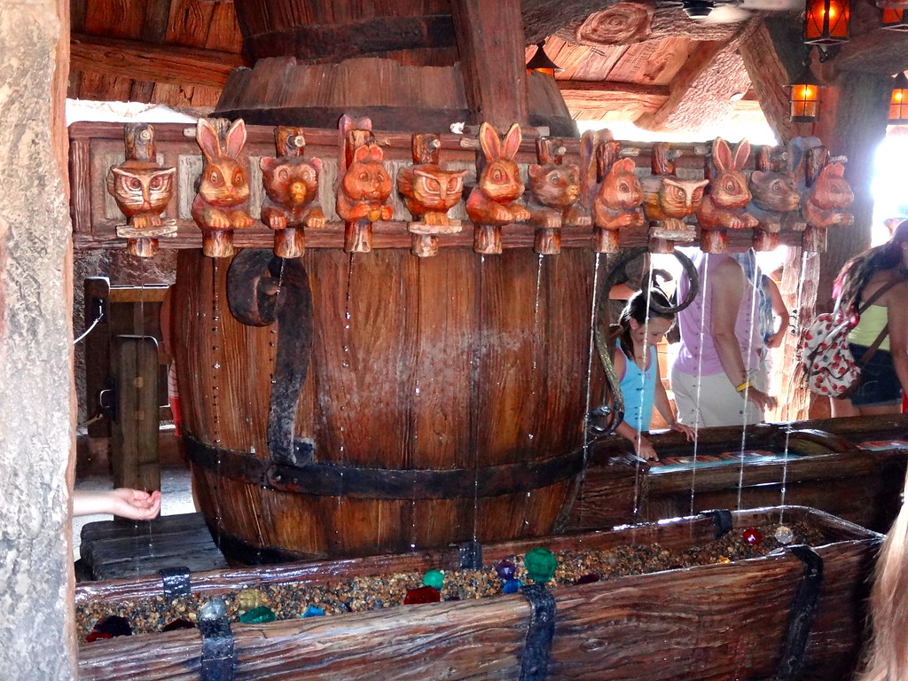 An interactive water feature in the line for seven dwarfs mine train